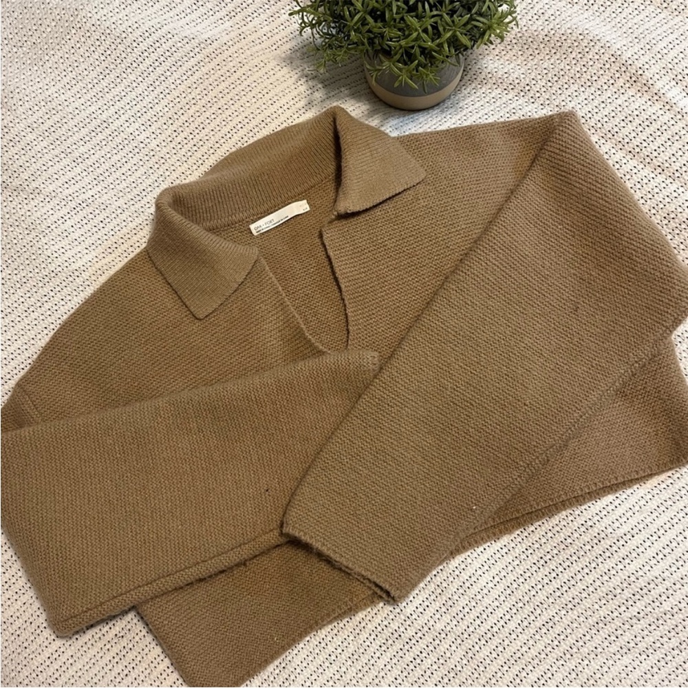 Collared Sweater - Picture 5 of 7